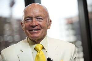 Инвестор полагает, что правительства разных стран мира усилят ограничения использования криптовалют из-за их возможного употребления для финансирования терроризма и наркоторговли.
